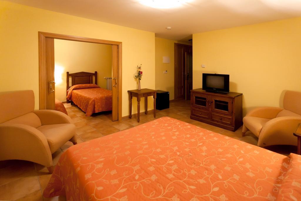 Complejo Turistico Bielsa Hotel Y Camping Quarto foto